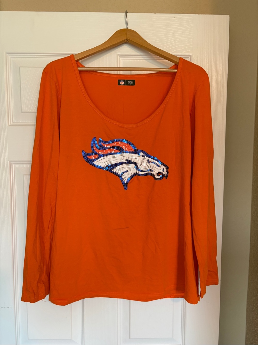 NFL Team Apparel Denver Broncos Sequined Shirt Size XL Mile High Football N9